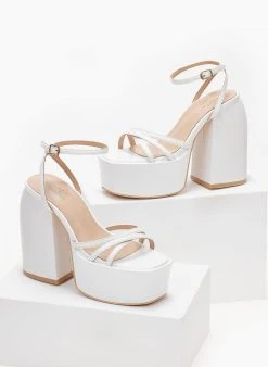 The Fashion Project Πέδιλα με φιάπα και Crossover λουράκια - Λευκό -The Fashion Project κατάστημα pedila platform me mpareta 103654 u6hx