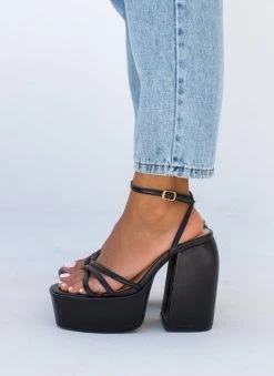 The Fashion Project Πέδιλα με φιάπα και Crossover λουράκια - Μαύρο