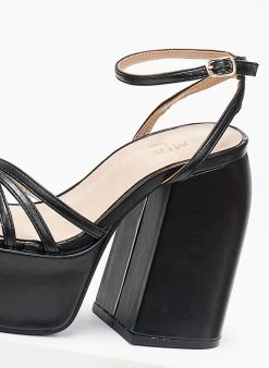 The Fashion Project Πέδιλα με φιάπα και Crossover λουράκια - Μαύρο -The Fashion Project κατάστημα pedila platform me mpareta 103655 9umh