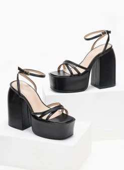 The Fashion Project Πέδιλα με φιάπα και Crossover λουράκια - Μαύρο -The Fashion Project κατάστημα pedila platform me mpareta 103655 two5