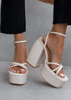 The Fashion Project Πέδιλα με φιάπα και Crossover λουράκια - Μπεζ -The Fashion Project κατάστημα pedila platform me mpareta 103656 rpbh