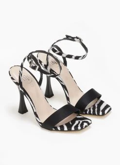 Πέδιλα με μπαρέτα και Print Tfp - Μαύρο -The Fashion Project κατάστημα pedila saten me mpareta kai print tfp 111152 e0jc