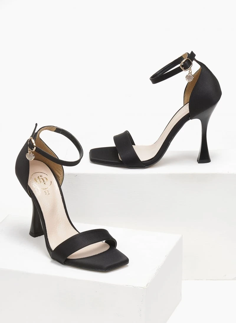 Πέδιλα με μπαρέτα σατέν Tfp - Μαύρο 2 Πέδιλα με μπαρέτα σατέν Tfp - Μαύρο - Image 2