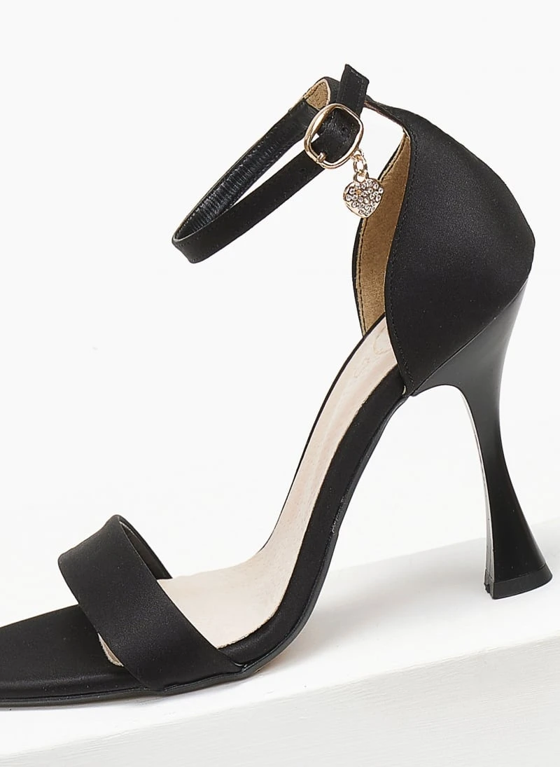 Πέδιλα με μπαρέτα σατέν Tfp - Μαύρο 3 Πέδιλα με μπαρέτα σατέν Tfp - Μαύρο - Image 3