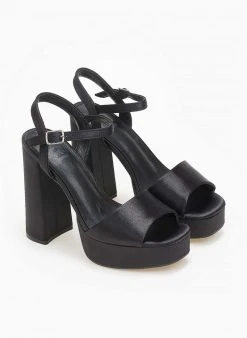 Xti Footwear Πέδιλα με μπαρέτα και φιάπα Xti 141052 - Μαύρο -The Fashion Project κατάστημα pedila saten me mpareta xti 141052 110275 ymkb