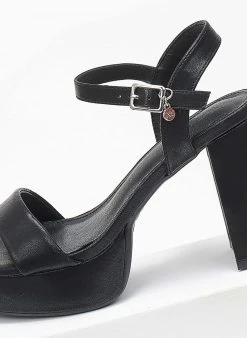 Xti Footwear Πέδιλα με φιάπα σε καρέ γραμμή Xti 140844 - Μαύρο -The Fashion Project κατάστημα pedila se kare grammi me mpareta xti 140844 110286 9l59