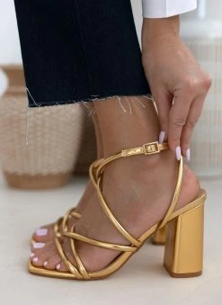 The Fashion Project Πέδιλα σε μεταλλικά χρώματα - Χρυσό -The Fashion Project κατάστημα pedila se metallika xrwmata 110595 5voy