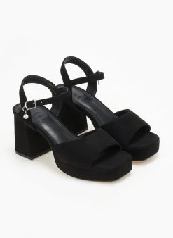 Xti Footwear Πέδιλα Suede με μπαρέτα Xti 141471 - Μαύρο -The Fashion Project κατάστημα pedila suede me mpareta xti 141471 110478 ybmr