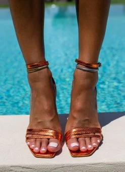 Πέδιλα με μπαρέτα και Pattern στα λουράκια Tfp - Πορτοκαλί -The Fashion Project κατάστημα pedila tfp me patten fidi 105253 rh7e