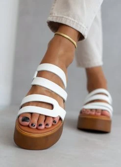 Flatforms δερμάτινα με ανοίγματα Estil - Λευκό -The Fashion Project κατάστημα platformes dermatines estil me anoigmata 104937 92kh
