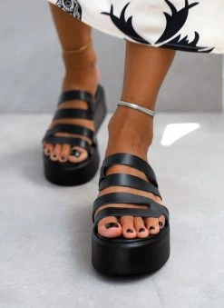 Flatforms δερμάτινα με ανοίγματα Estil - Μαύρο