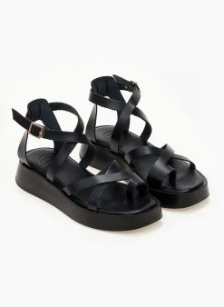 Σανδάλια δερμάτινα TFP με χιαστί δέσιμο - Μαύρο -The Fashion Project κατάστημα sandalia dermatina tfp me xiasti desimo 102860 kv1i