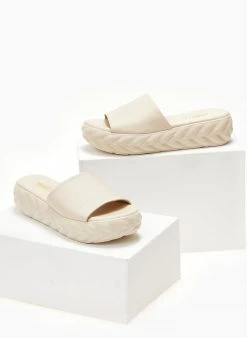 Flatforms δερμάτινα με σχέδιο στη σόλα Estil - Ζαχαρί -The Fashion Project κατάστημα slides estil dermatina me sporty sola 104485 m0jj