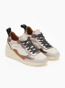 Sneakers δερμάτινα Carmela 160263 - Πάγου -The Fashion Project κατάστημα sneakers dermatina carmela 160263 108901 tvlm