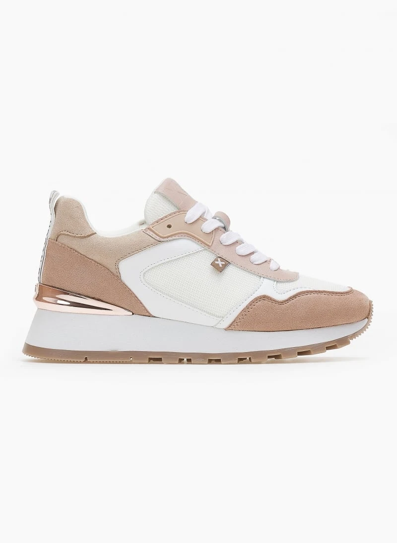 Xti Footwear Sneakers με μεταλλικά στοιχεία Xti 140870 - Nude 2 Xti Footwear Sneakers με μεταλλικά στοιχεία Xti 140870 - Nude - Image 2