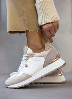 Xti Footwear Sneakers με μεταλλικά στοιχεία Xti 140870 - Πάγου