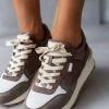 Xti Footwear Sneakers με μεταλλική λεπτομέρεια Xti 140315 - Τάουπε