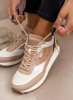 Xti Footwear Sneakers με χρυσή λεπτομέρεια Xti 140314 - Μπεζ