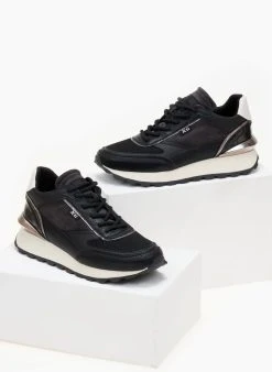 Xti Footwear Sneakers με χρυσή λεπτομέρεια Xti 140314 - Μαύρο -The Fashion Project κατάστημα sneakers me xrusi leptomereia sti sola xti 140314 106520 78st